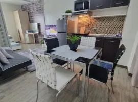 Joms Cozy Staycation