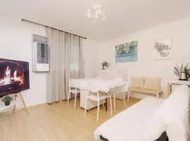 Yuri Stay 1 jamsil coex lotteworld 아산병원 삼성병원