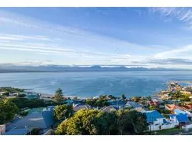 Ocean view Luxury 2 Bedroom Apartment