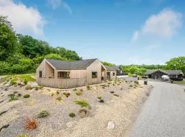 4 Bedroom Stunning Home In Sjølund