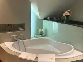 Sophia Rooms 14