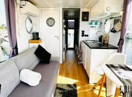 Houseboat Seabreeze