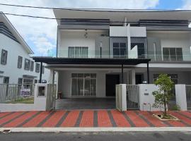 Suria Aman Homestay Semi-D 5 Rooms 5 Bathrooms，位于太平的酒店