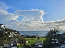 Pet Friendly Sea view Villa Millendreath Looe