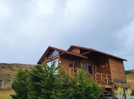 villas de la monta&ntilde;a, Tona, Berlin Santander, camping em Tona