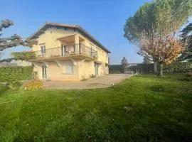 Maison dromoise jardin rivière à 5 min