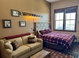 AS434 Ski-in Ski-out Penthouse Sleeps 6