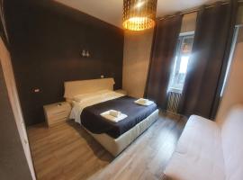 Sira House Milano, hotel in Milan