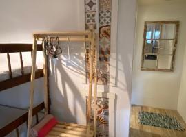 Suíte 1 - Zeh Guest house, hotel en Imbituba