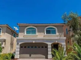 Relaxing Vegas Stay with BBQ & Games