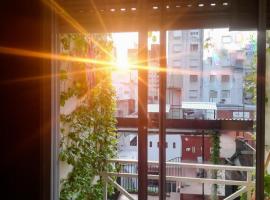 A media cuadra de la principal Av Boulevard Oroño! ALOJAMIENTOS ROSARIO!, Hotel in Rosario