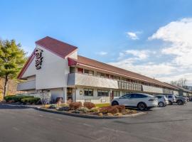 HomeTowne Studios by Red Roof Danville, PA, hotel i Danville