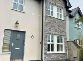Welcoming Home in Lovely Kenmare