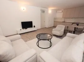 Livinn Apartments-Deluxe Apartment