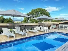 Reef Luxury Apartment