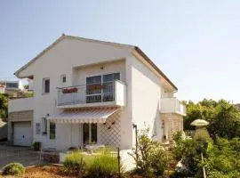 Apartments Luka