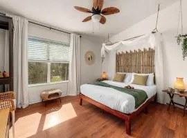 Bali Bliss Updated & Well-Appointed Condo