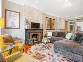 Sleeps 16! Walk To Broughton And River Street!-1-3