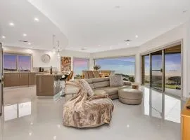 Myponga Beach Luxe - Stunning Seaside Sunsets
