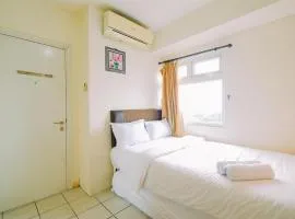 Best Price and Comfortable 2BR Green Pramuka City Apartment By Travelio
