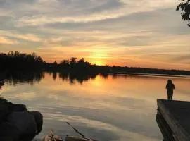 Instant Present - Relax, access and lake view