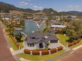 Amalfi - Pauanui Holiday Home