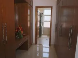 8BR Family Villa by Cliffhanger Villas
