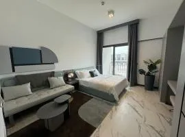 Brand New Chic Studio Apartment 8min to Downtown