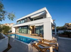 Elegant Villa Cataleya with private pool and sauna