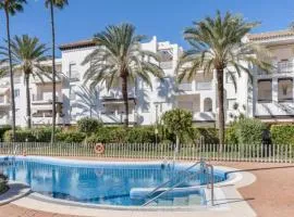 Paraíso del golf free parking by Staycare