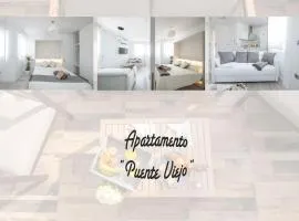Apartamento y Terraza Puente Viejo junto a la Catedral