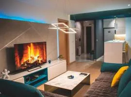 Luxury S&S panoramic city view apartment