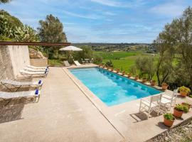 Awesome Home In Ariany, hotel in Ariany