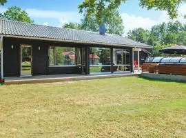 Awesome Home In Löttorp