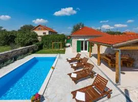 Ferienhaus Mit Pool Nationalpark Krka