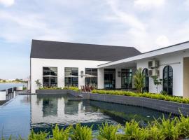 Pan Ville Resort, hotel s baz&eacute;nem v destinaci Pathum Thani