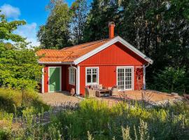 3 Bedroom Beautiful Home In S&ouml;lvesborg, hotel na praia em S&ouml;lvesborg