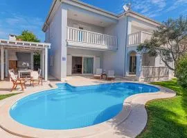 4 Bedroom Cozy Home In Vodice