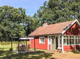 2 Bedroom Awesome Home In Färjestaden