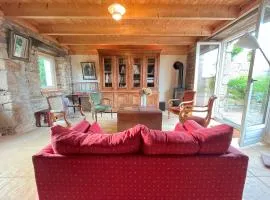 Maison double en pierres pour grande famille ou groupe amis