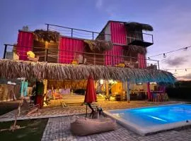 Surf Room en Mojarra Beach,Santa Veronica