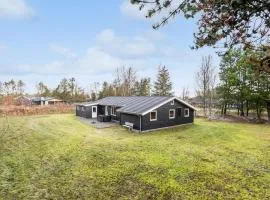 Cozy Home In Jerup With Wifi