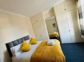 Cosy and spacious 2 bedroom house in Leicester