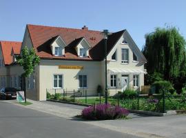 Pension zur Post, guest house in Bad Blumau