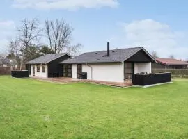 Stunning Home In Tarm With Wifi