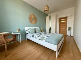 Mint Apart