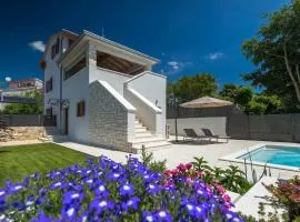 Villa Lora