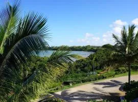 Azuri 4 Bedroom Beachfront Golf Villa