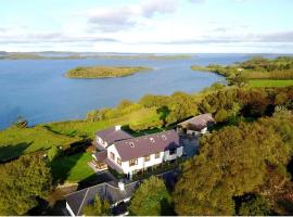 Corrib Lodge, hotel v destinaci Gortnashingaun