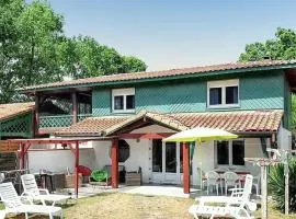Maison accueillante à Vielle-Saint-Girons avec jardin et cheminée